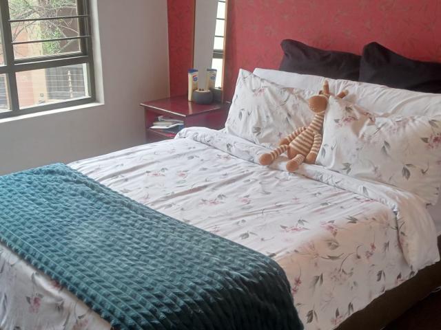 1 Bedroom Apartment / Flat To Rent in Lonehill