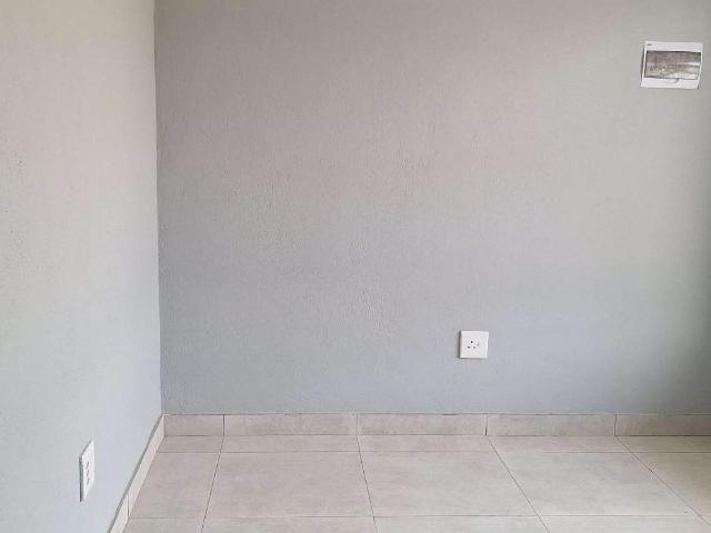 1 Bedroom Apartment / Flat To Rent in Mahwelereng Zone B