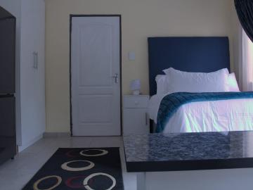 1 Bedroom Apartment / Flat To Rent in Meredale