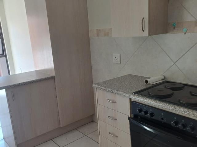 1 Bedroom Apartment / Flat To Rent in Montana Tuine