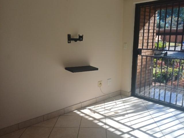 1 Bedroom Apartment / Flat To Rent in Montana Tuine