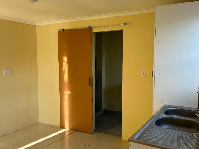 1 Bedroom Apartment / Flat To Rent in New Woodlands