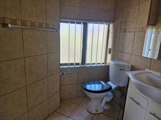 1 Bedroom Apartment / Flat To Rent in Oukraal Estate