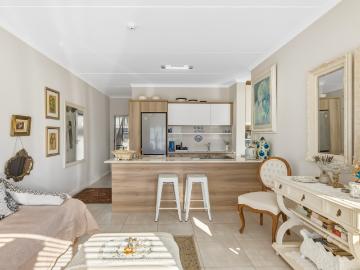 1 Bedroom Apartment / Flat To Rent in Paardevlei