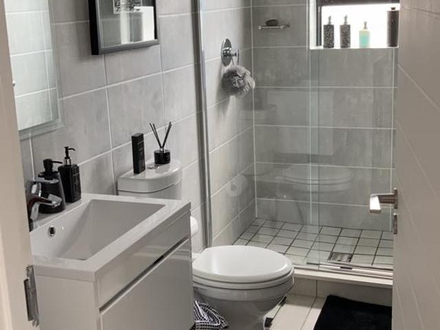 1 Bedroom Apartment / Flat To Rent in Paardevlei