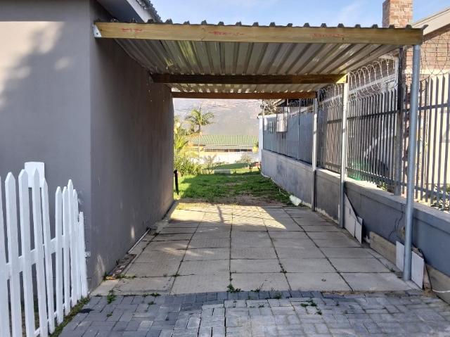 1 Bedroom Apartment / Flat To Rent in Palmiet
