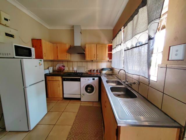 1 Bedroom Apartment / Flat To Rent in Randburg Central