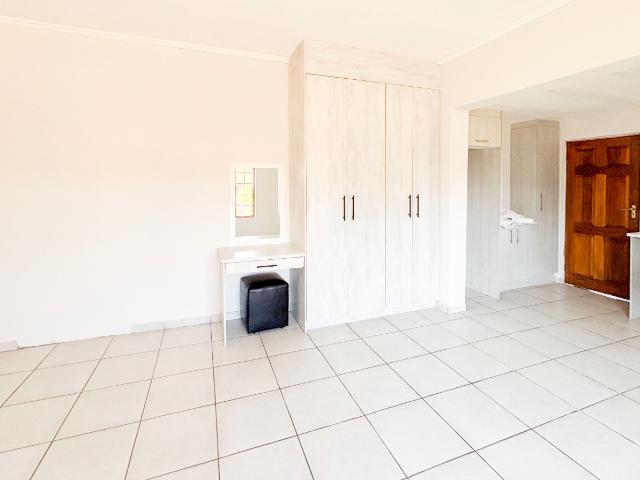 1 Bedroom Apartment / Flat To Rent in Randjesfontein AH