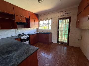 1 Bedroom Apartment / Flat To Rent in Reyno Ridge