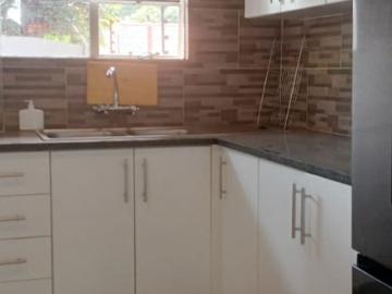 1 Bedroom Apartment / Flat To Rent in Sandown Estate