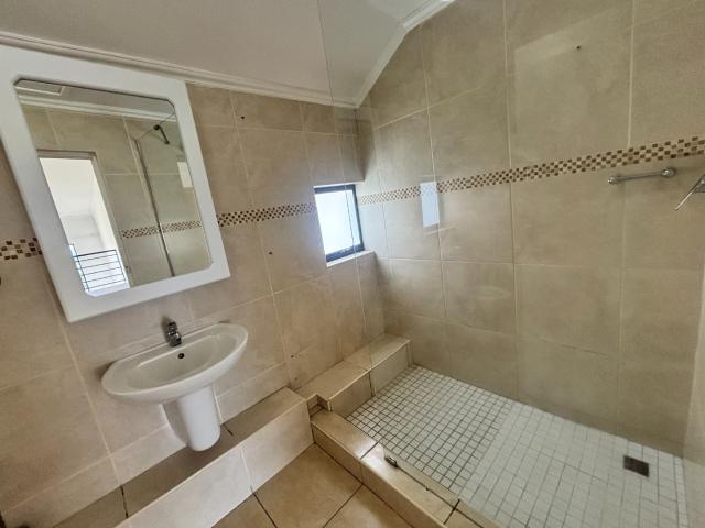 1 Bedroom Apartment / Flat To Rent in Simbithi Eco Estate