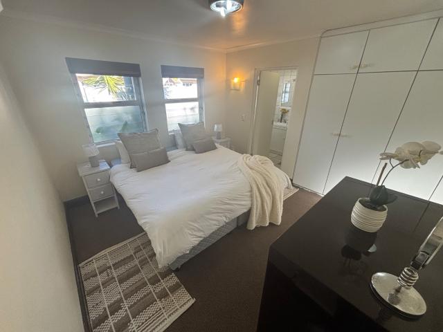 1 Bedroom Apartment / Flat To Rent in Sunset Beach