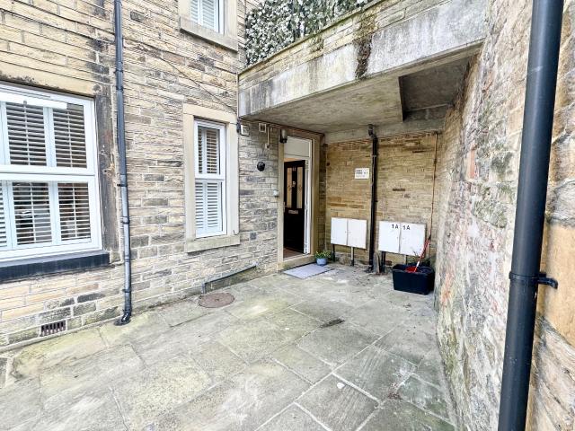 1 bedroom apartment flat/apartment To Let in Luddenden