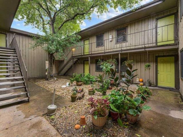 1 Bedroom Apartment for Rent at Sunshine Dr & W Koenig Ln, Austin, TX 78751 Brentwood