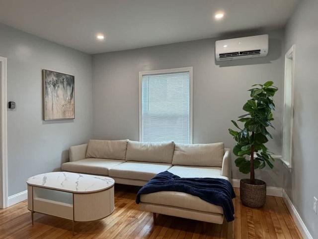 1 Bedroom Apartment for Rent at 16 Gates St #1593869P, Worcester, MA 01610 University Park
