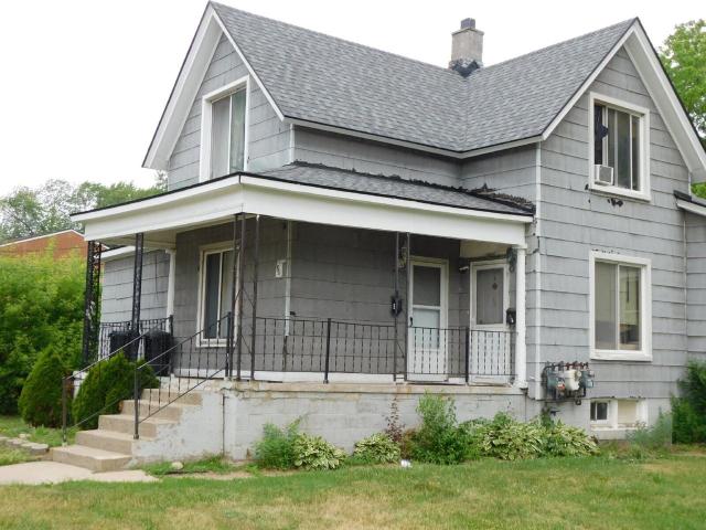 1 Bedroom Apartment for Rent at 186 Hubbard St #2, Mount Clemens, MI 48043
