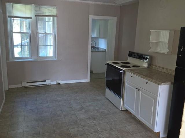 1 Bedroom Apartment for Rent at 11 Olmstead St #1, Cohoes, NY 12047
