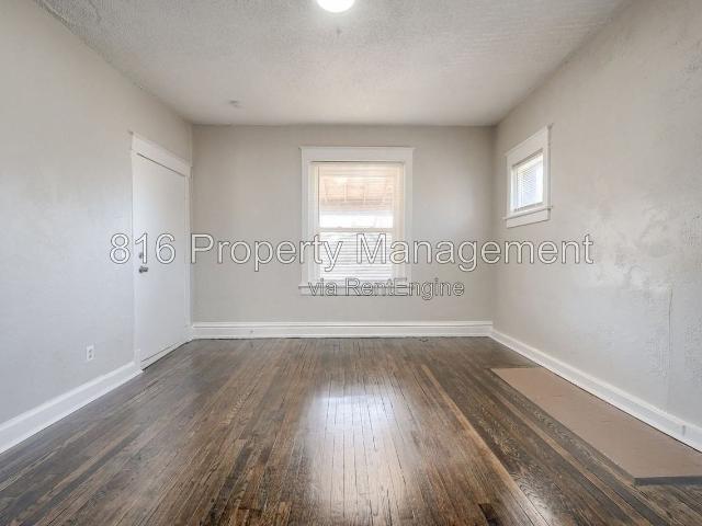 1 Bedroom Apartment for Rent at 2416 E 22nd St #2W, Kansas City, MO 64127 Wendell Phillips