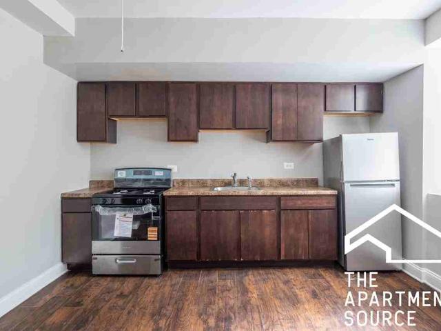 1 Bedroom Apartment for Rent at 2306 W Rosemont Ave #G, Chicago, IL 60659 West Ridge