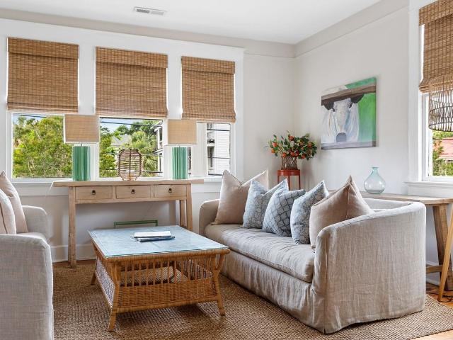 1 Bedroom Apartment for Rent at 230 Rutledge Ave, Charleston, SC 29403 Cannonborough Elliottborough