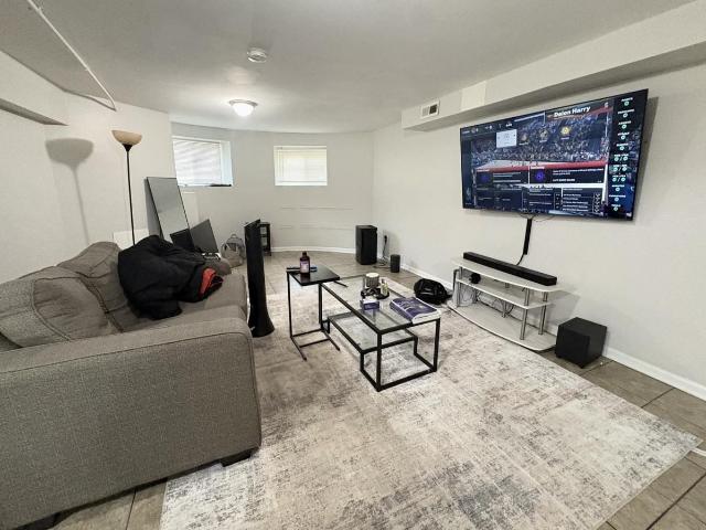 1 Bedroom Apartment for Rent at 4009 S Calumet Ave #G, Chicago, IL 60653 Grand Boulevard