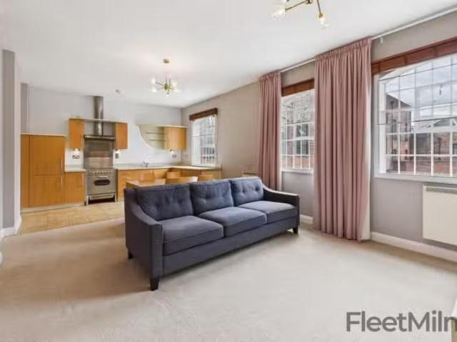 1 bedroom apartment for rent in Newhall Court, George Street.