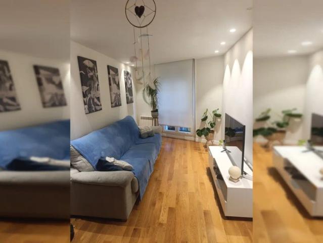 1 bedroom apartment for rent in Casco Viejo Alde Zaharra, bills included