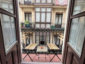 1 bedroom apartment for rent in Casco Viejo, Bilbao, all bills included