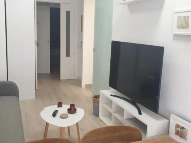 1 bedroom apartment for rent in Ciudad Jardín, bills included