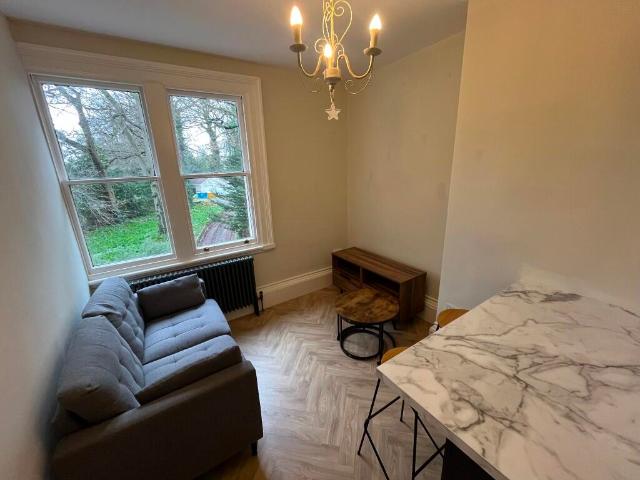 1 bedroom apartment for rent in Eastham Village Road, CH62