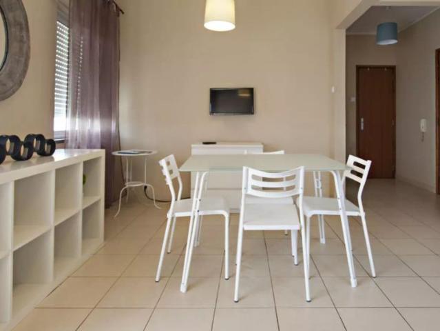 1 bedroom apartment for rent in Faro, wifi included