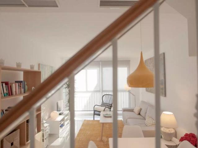 1 bedroom apartment for rent in Feria, professionals only