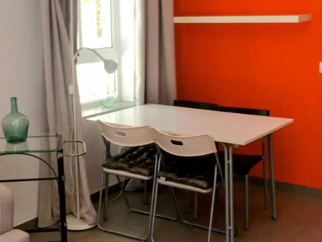 1 bedroom apartment for rent in Feria, Seville, all bills included