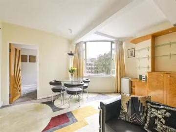 1 bedroom apartment for rent in Florin Court, Charterhouse Squ.