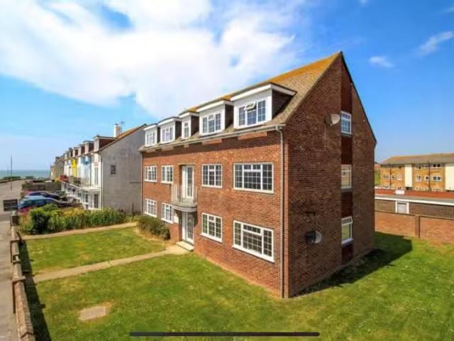 1 bedroom apartment for rent in Glynde Court, Dane Road, Seafo.