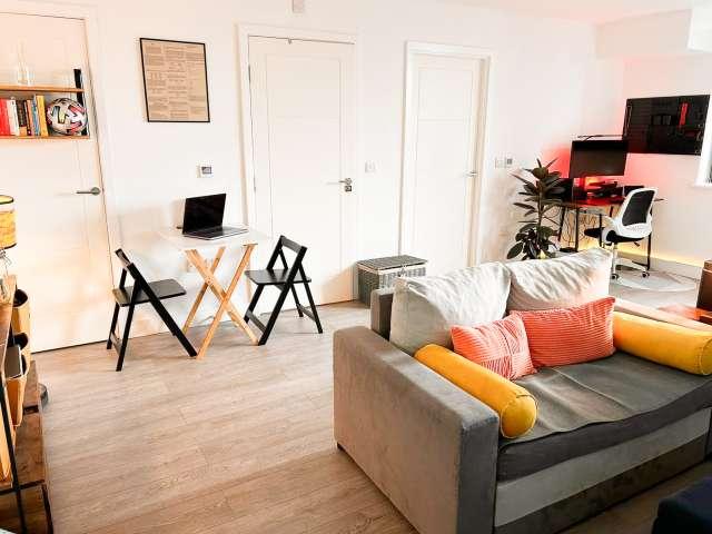 1 bedroom apartment for rent in Greenhill, London