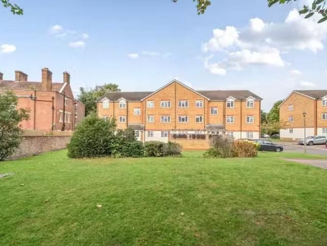 1 bedroom apartment for rent in Hanson Close, Beckenham, BR3