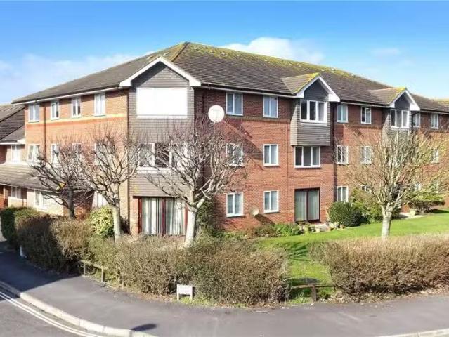 1 bedroom apartment for rent in Irvine Road, Littlehampton, We.