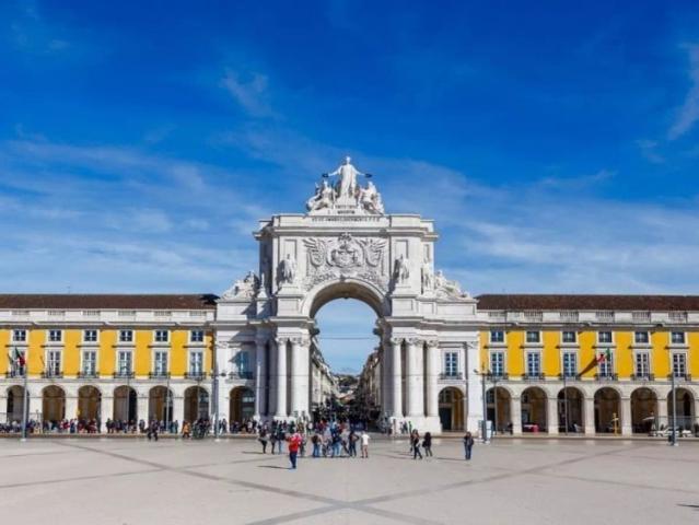 1 bedroom apartment for rent in Jardim Da Burra, Lisbon