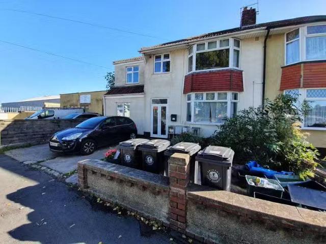 1 bedroom apartment for rent in Knapps Lane, St George, Bristo.
