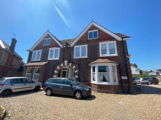 1 bedroom apartment for rent in Langton Court, Langton Road, B.