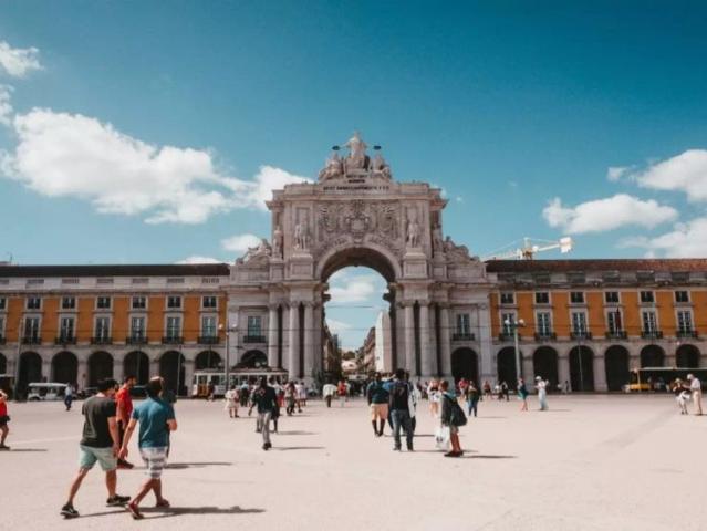 1 bedroom apartment for rent in Lisbon, all bills included