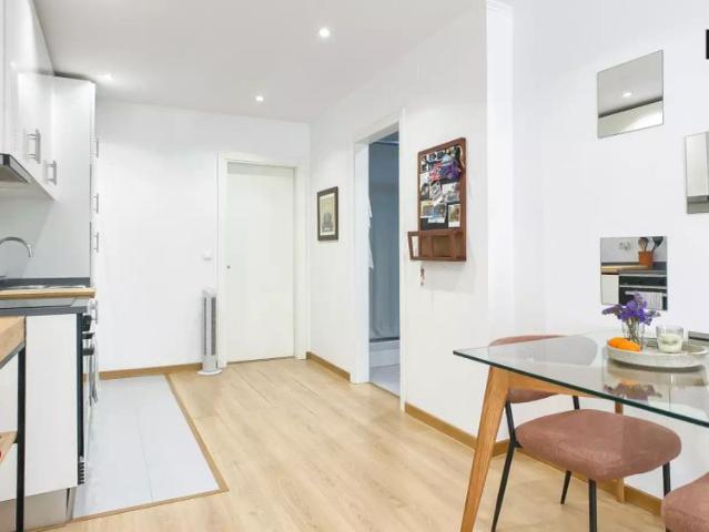1 bedroom apartment for rent in Lisbon, bills included