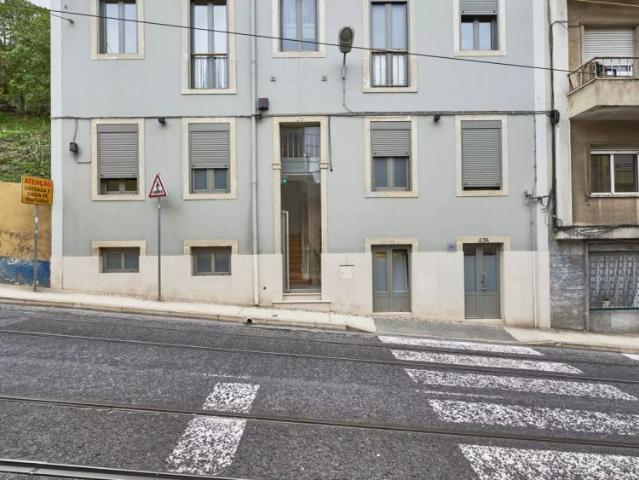 1 bedroom apartment for rent in Lisbon, no restrictions