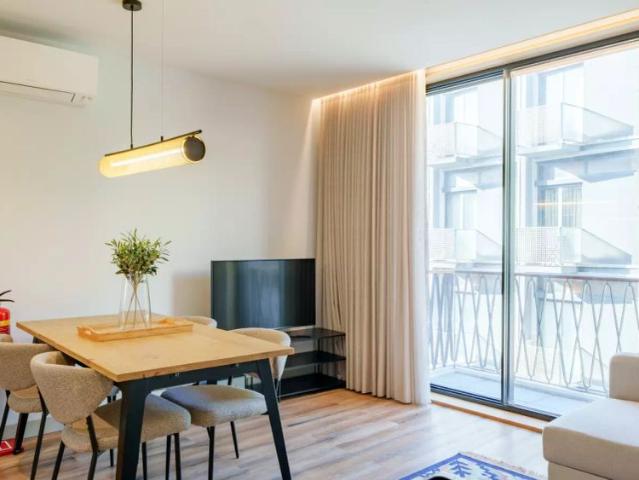1 bedroom apartment for rent in Porto, all bills included