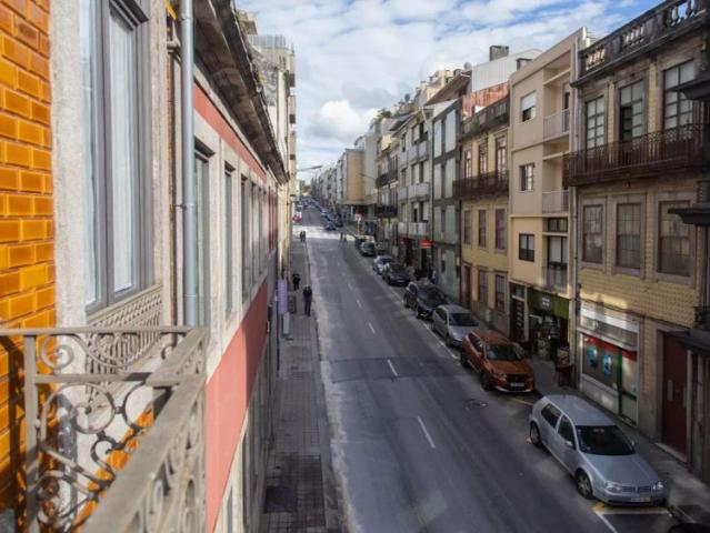 1 bedroom apartment for rent in Porto, bills included