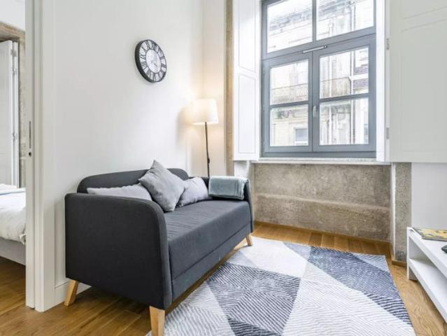 1 bedroom apartment for rent in Porto, bills included