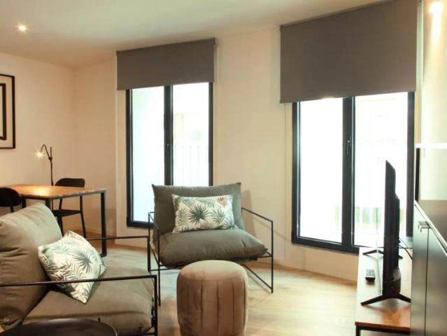 1 bedroom apartment for rent in Porto, bills included
