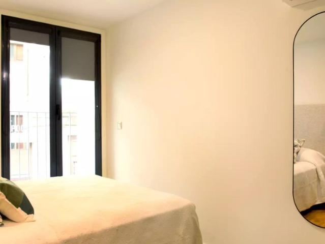1 bedroom apartment for rent in Porto, bills included