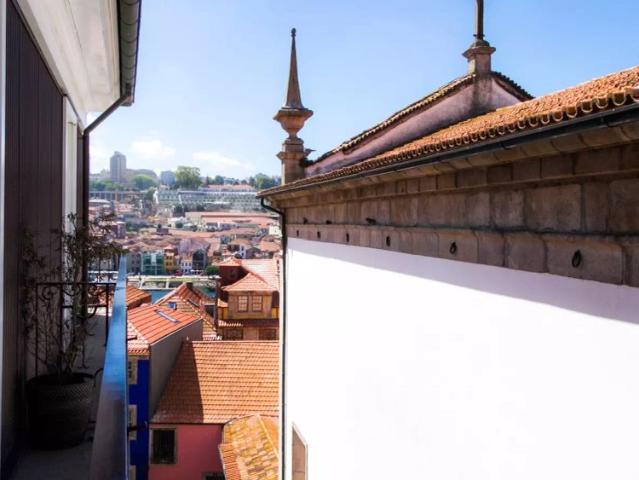 1 bedroom apartment for rent in Porto, bills included